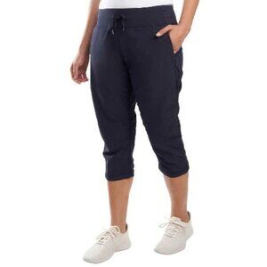 NEW Kirkland Signature Active Capris | Black